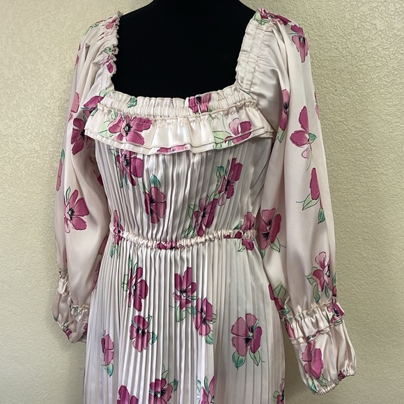 NICHOLAS Floral Pleated Prairie Dress • Size 8 US - Picture 5 of 13
